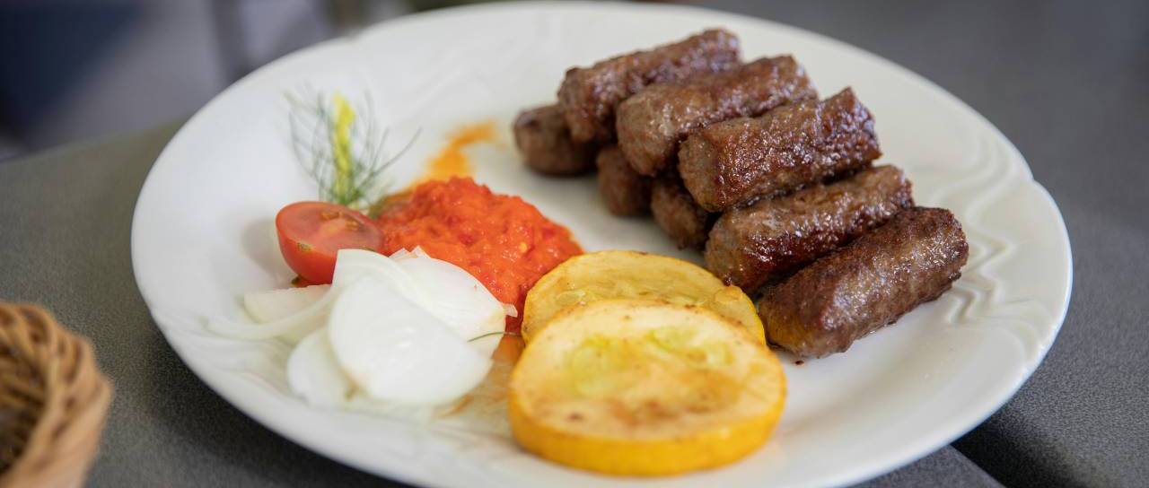 Bodite previdi! Znani trgovec s polic umika ajvar