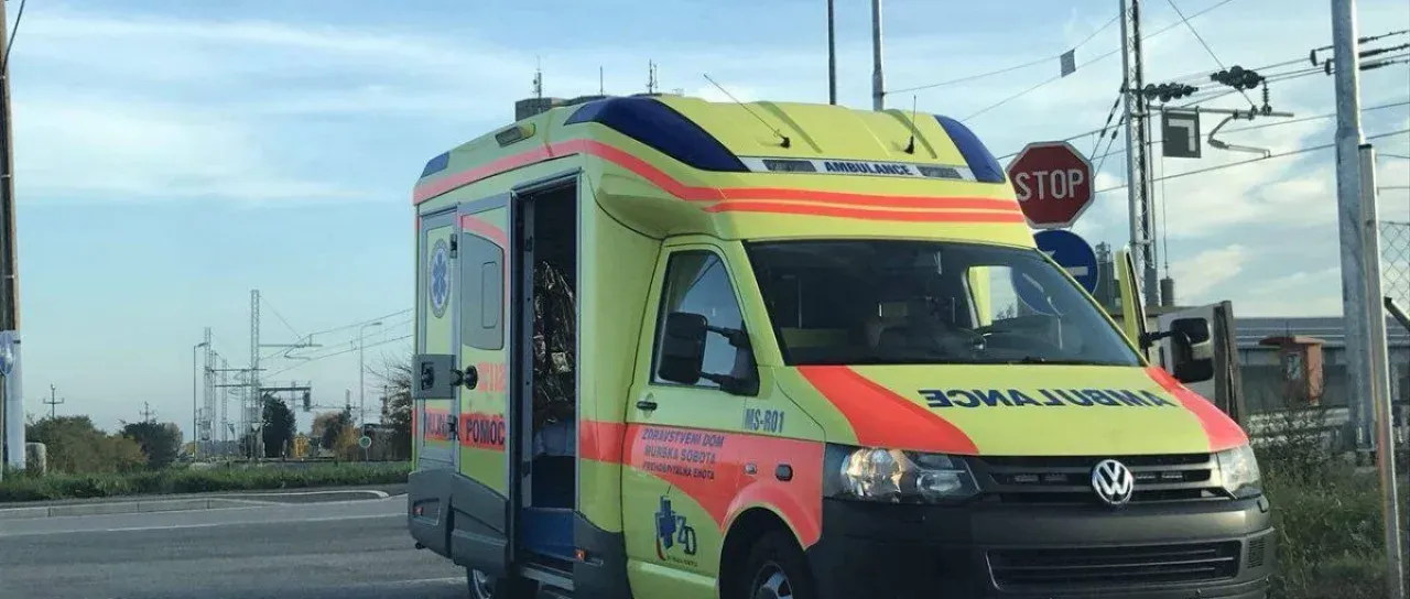 Nesreča ohromila promet na štajerski avtocesti, motorist izgubil nadzor v predoru 