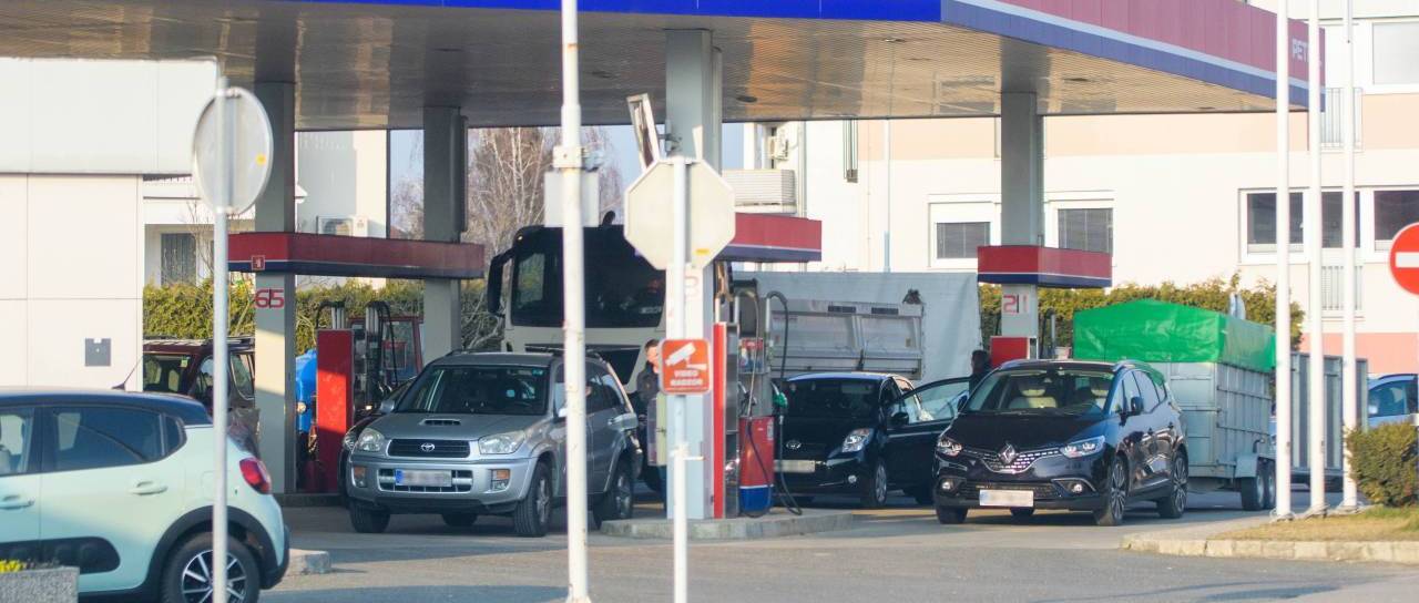 Od jutri dizel in kurilno olje cenejša, bencin pa dražji