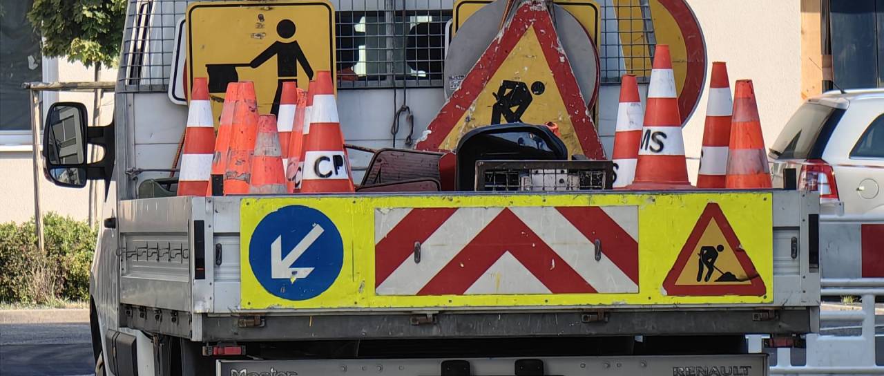 Popolna zapora ceste med Turniščem in Genterovci 