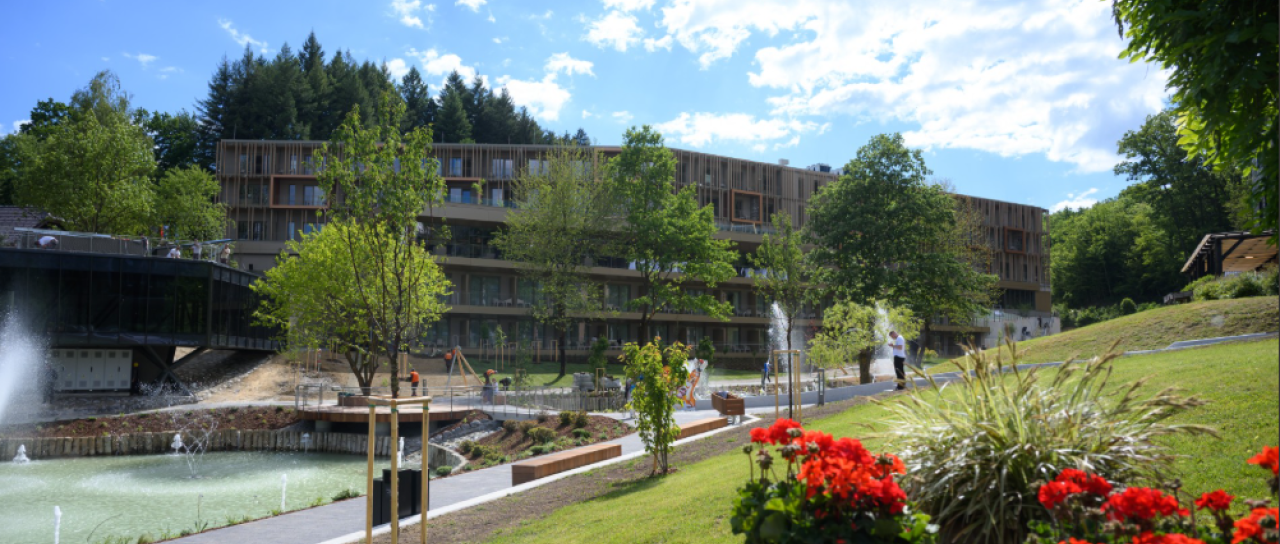 FOTO: Otroci raziskujejo, starši končno zadihajo - v Sloveniji odprli nov družinski hotel