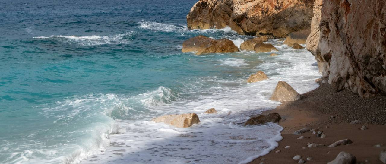 Boste letos dopustovali na Hrvaškem? Pet hrvaških plaž na seznamu najlepših v Evropi