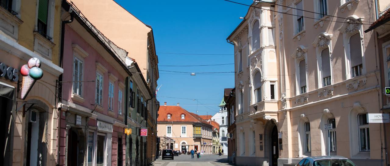 Iščete poslovni prostor na Ptuju? Občina oddaja štiri lokale in skladišče v središču mesta