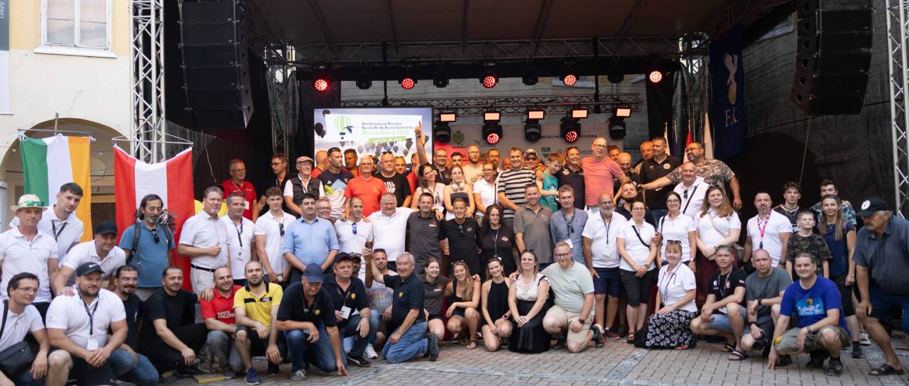 FOTO in VIDEO: Mursko Soboto popestrila povorka toplozračnih balonov