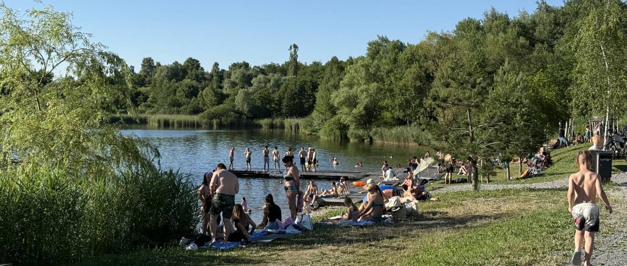 FOTO: Kočevsko jezero navdušuje obiskovalce od blizu in daleč: »Kočevje smo priporočili že vsem prijateljem«
