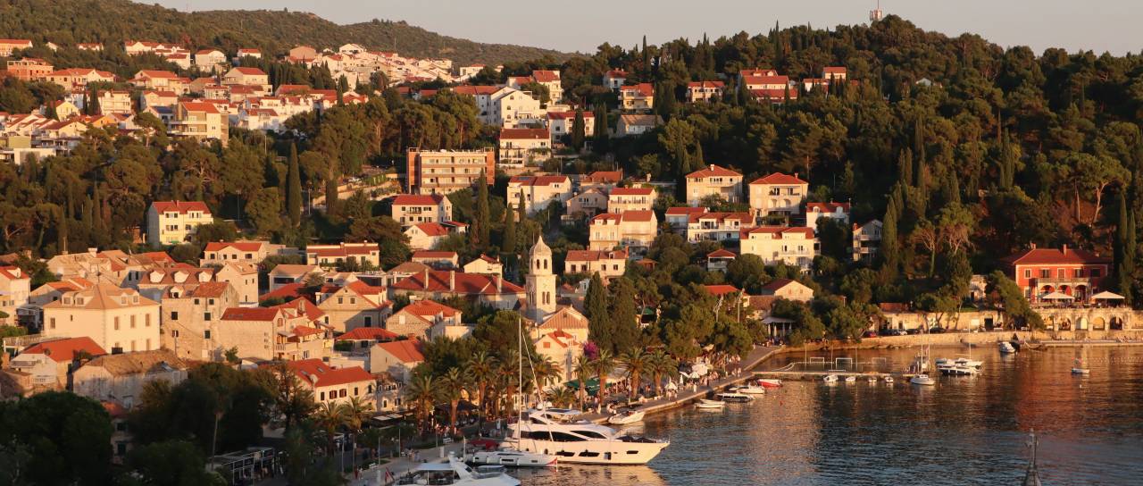 Pozabite na Portofino: Skriti biser ob hrvaški obali je najbolj elegantna obmorska destinacija