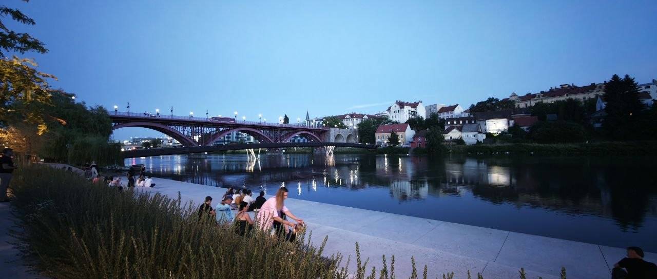 Kam ta konec tedna? V Maribor prihajajo Koala Voice, Poletni Art kamp in Letni kino Minoriti