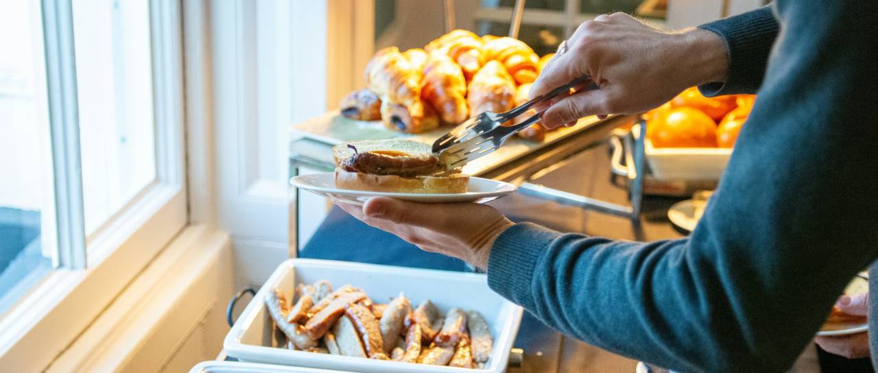 All you can eat v Ljubljani: Kje lahko jeste brez omejitev in koliko stane?