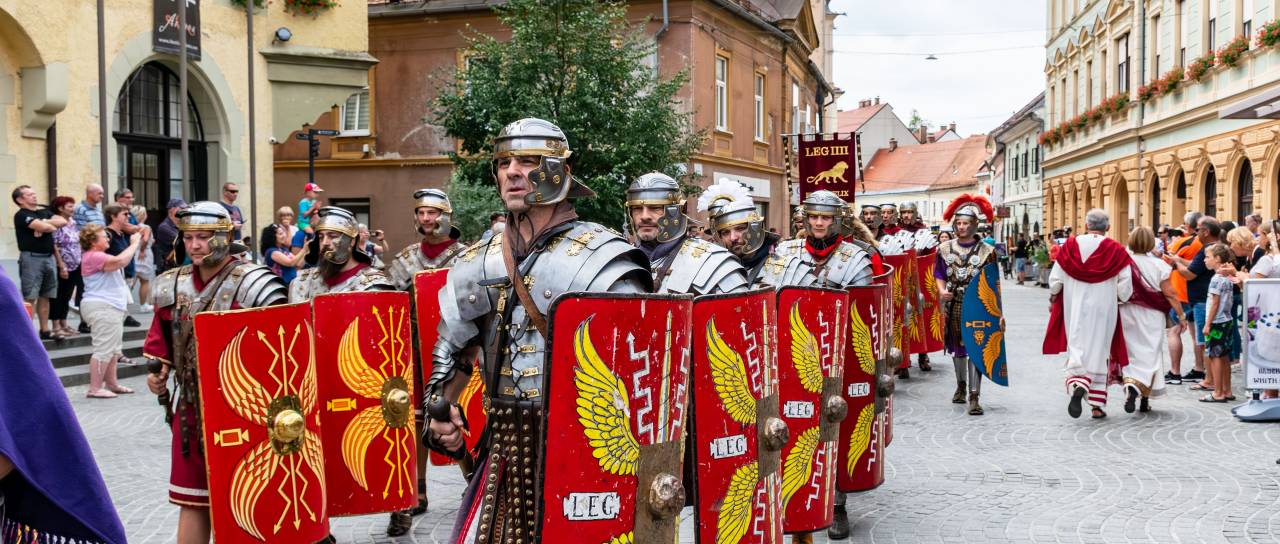 Mogočni rimski Poetovio bo znova oživel, na Ptuj prihaja več kot 800 Rimljanov