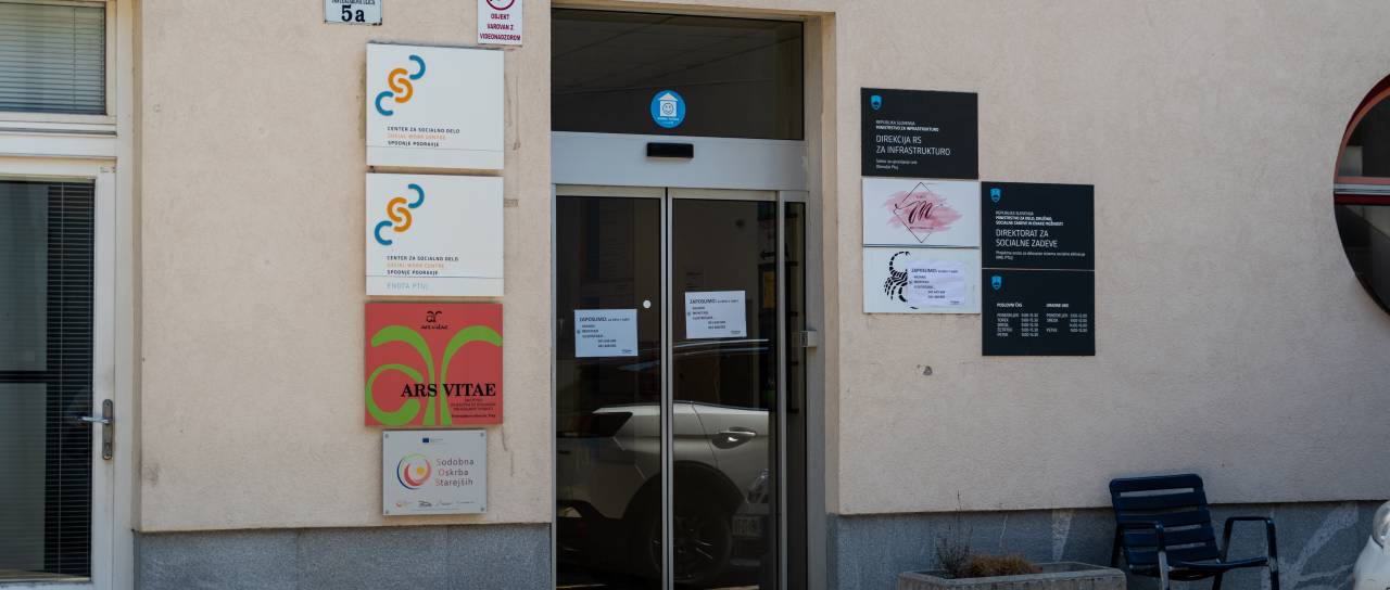 Ptujčan opozarja na dolgotrajne postopke CSD in občine: »Ne morem pokriti niti najemnine«