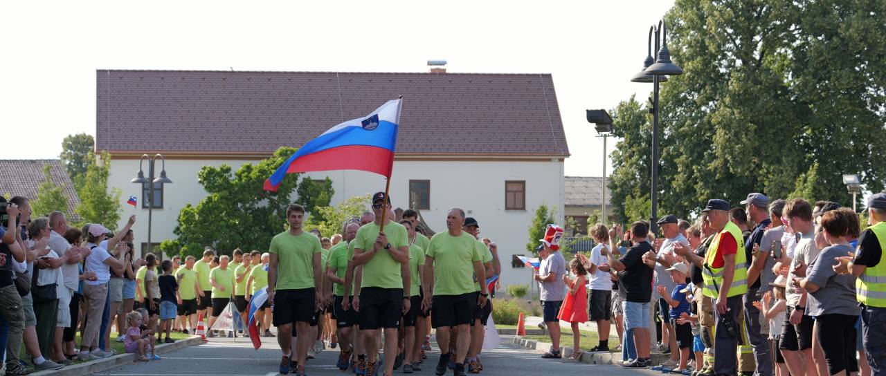 FOTO in VIDEO: Pomurje pozdravilo svoje gasilske junake, ki so osvojili olimpijsko srebro