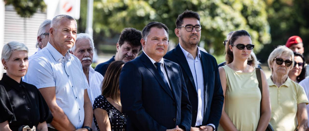 FOTO in VIDEO: Slovesnost v Murski Soboti, zbrane nagovorili Anželj, Lazarev Šerbec in Farič