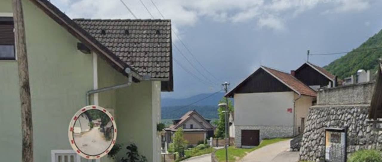 Skoraj mesec dni gradbenih del: V Straži se začenja ureditev ceste