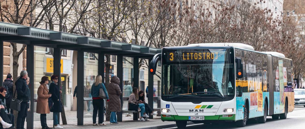 »Šokantno, nagnusno!« Prizor v središču Ljubljane šokiral občanko, odzvalo se je redarstvo