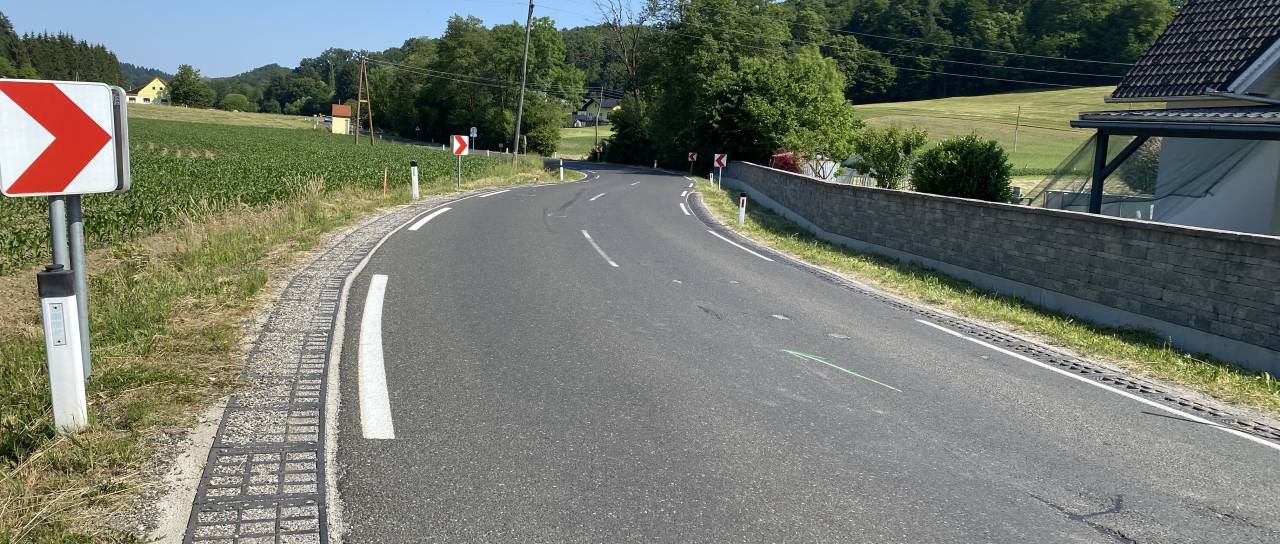 Spremembe na cesti pri Grajeni: Zakaj nove bele črte in omejitev 50 km/h?