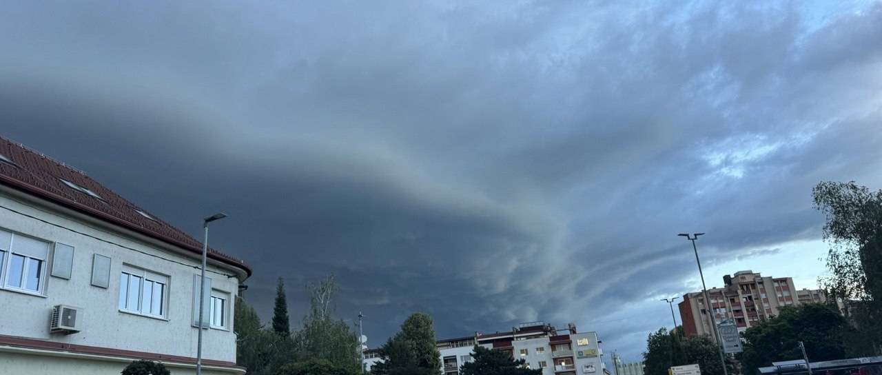Temperature se bodo povzpele do 38 stopinj, sledi vremenski preobrat