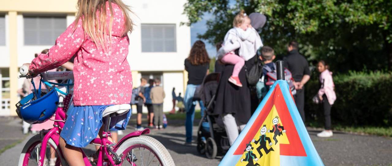 Prvošolci pred velikim dnem: Od 300 evrov do nahrbtnika oziroma kako pomagajo pomurske občine