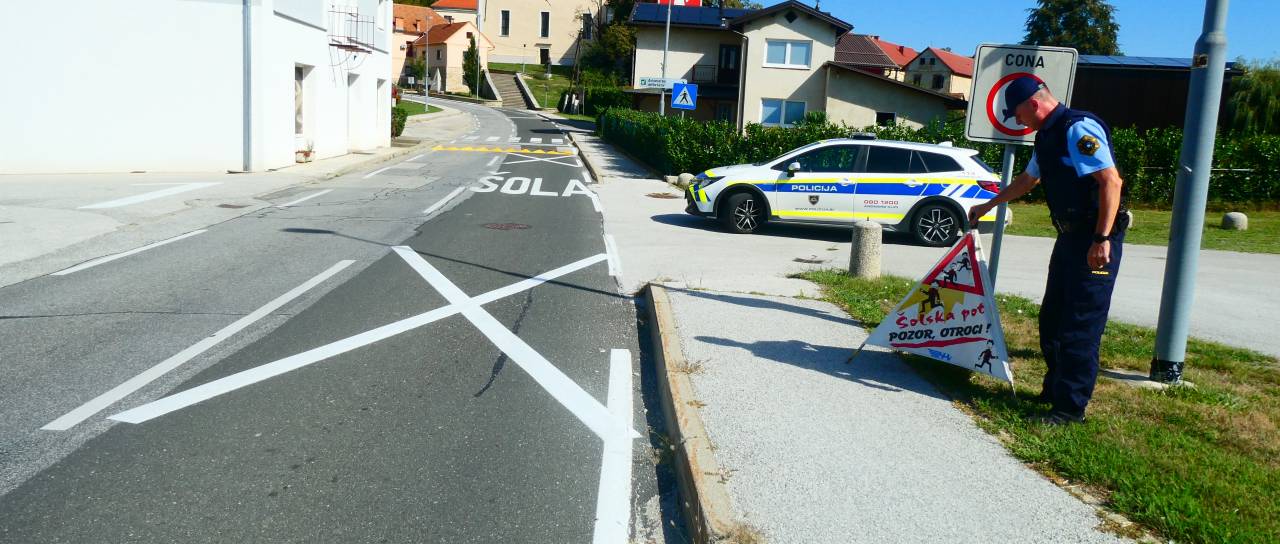 Otroci znova na šolskih poteh, mariborski policisti poostrili nadzor: Voznikom poslali jasno opozorilo