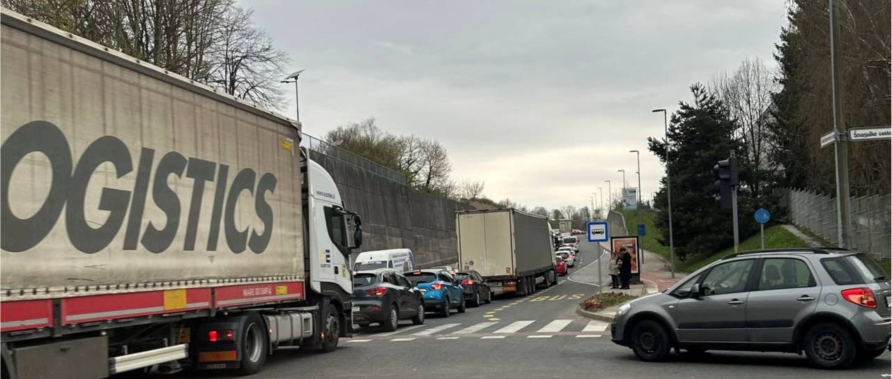 Peticijo za tretjo razvojno os podprla tudi Gospodarska zbornica Dolenjske in Bele krajine: »Skrajni čas je, da se prične gradnja«