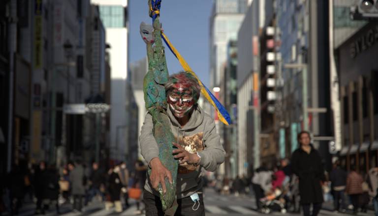 Z otvoritvenim performansom uvod v retrospektivo Yoshia Nakajime