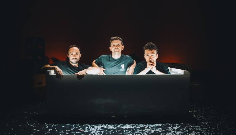 Premiera Lav iz in di er