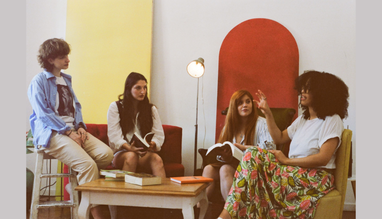 Knjižni klub – Bookworm Society