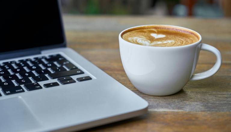 Presenetljiva resnica o kavi: Kava ob napačnem času vam lahko zelo škoduje. Kdaj jo je najbolje piti?