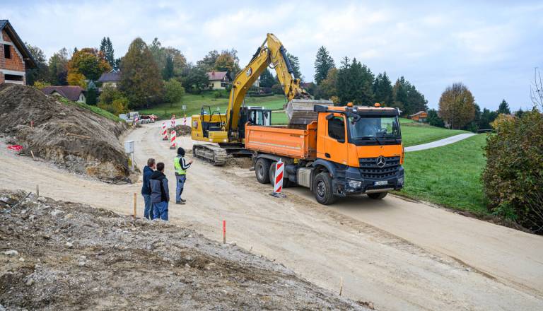 V Kriški vasi obnova ceste in gradnja poti za pešce ter kolesarje