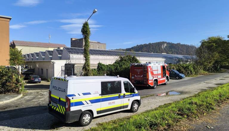 Na gradbišču v Mariboru trčila voznika delovnih vozil, huje poškodovanega delavca prepeljali v bolnišnico