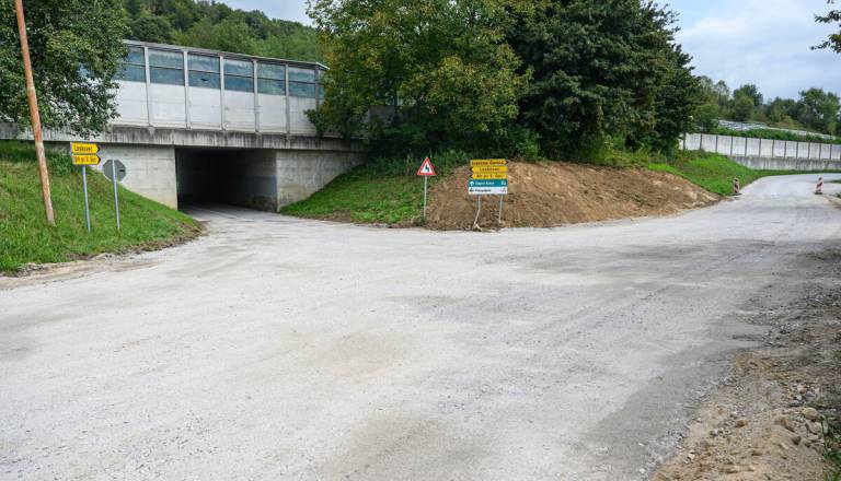 V Višnji Gori popolna zapora ceste na Ciglerjevi, preverite obvoze