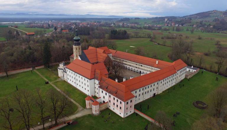 Za obnovo samostana Kostanjevica na Krki 2,41 milijona evropskih kohezijskih sredstev