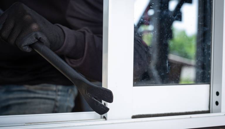 V Limbušu vlomili v delavnico, škode za 40 tisočakov