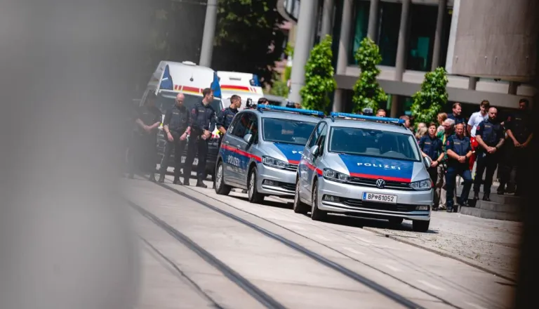 Policija v Gradcu razbila brutalno tolpo preprodajalcev drog