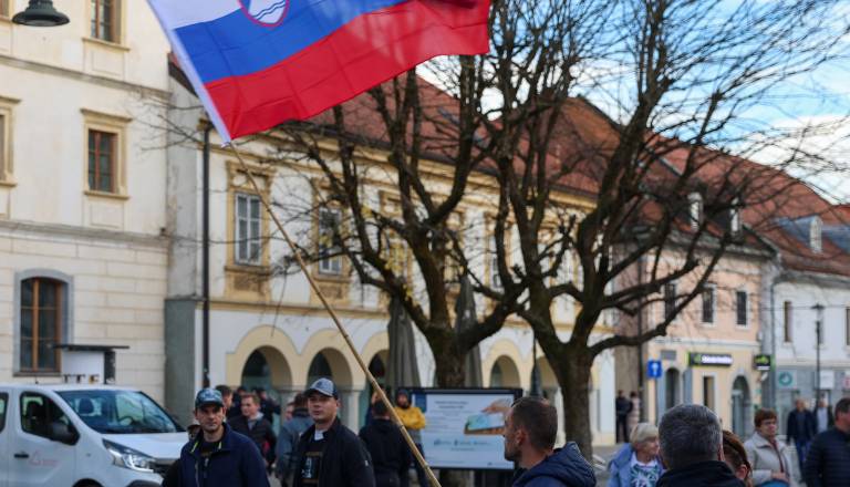 Neuradno: Te »radikalne ukrepe« naj bi vlada predlagala za reševanje romske problematike