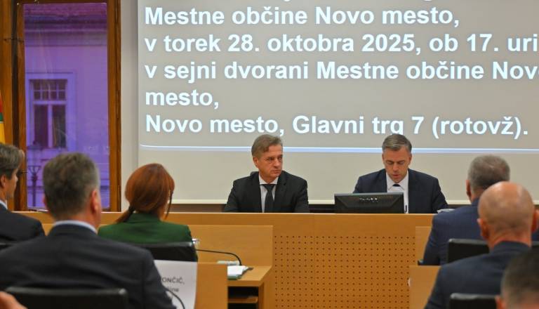 Dobili bomo Šutarjev zakon: To je soprogi pokojnega Aleša Šutarja obljubil Robert Golob