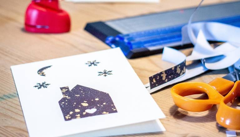 Na Štajerskem vabijo mlade k oblikovanju novoletnih voščilnic, zmagovalec natečaja bo prejel honorar