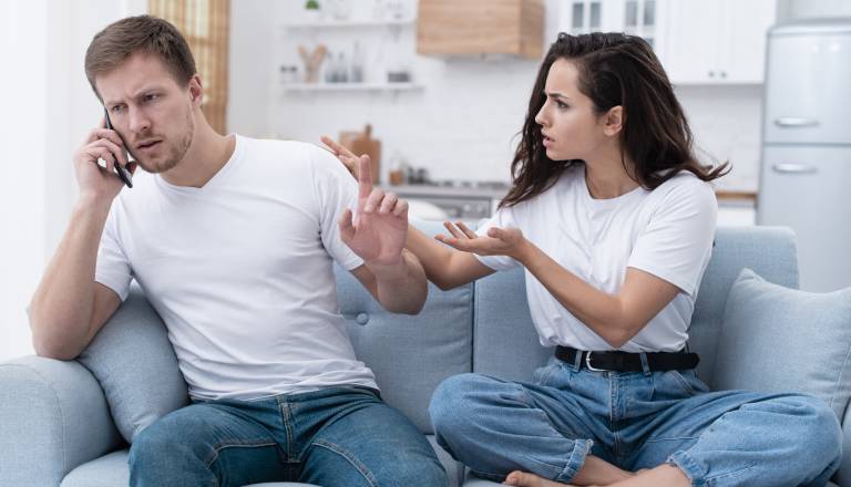 Zvezde napovedujejo dan poln presenečenj, prepirov in preobratov