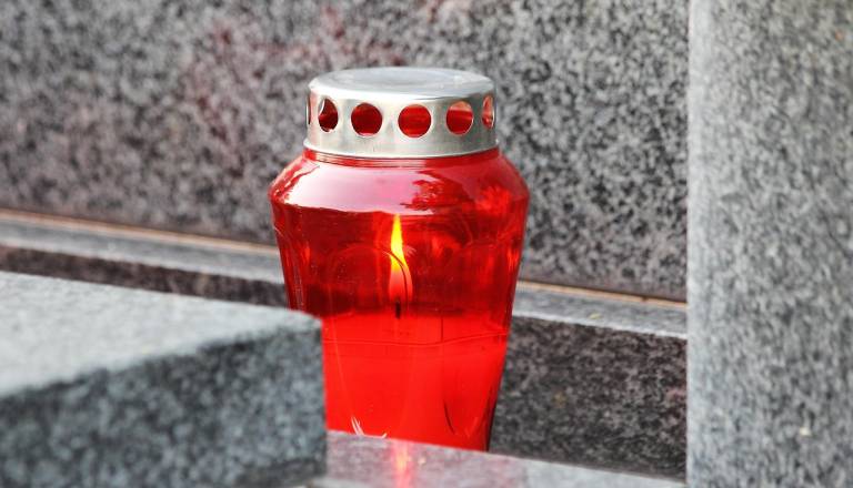 Manj plastike, enako spoštovanja: Slovenci spreminjamo navade ob prvem novembru