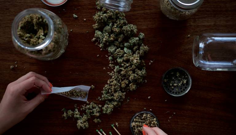 Prodajajo jih kot čokolado, opozorila na embalaži so bila le krinka