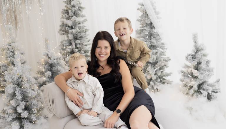 Praznična fotografiranja so se že začela. Cene na Ptuju segajo od 95 do 280 evrov