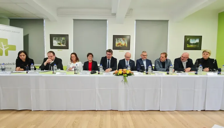 Svet regije Posavje ostro proti vladnemu predlogu o zdravstvenih regijah