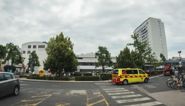 UKC Maribor pod drobnogledom revizorjev: Opozorili na nepravilnosti pri nabavi medicinskega materiala