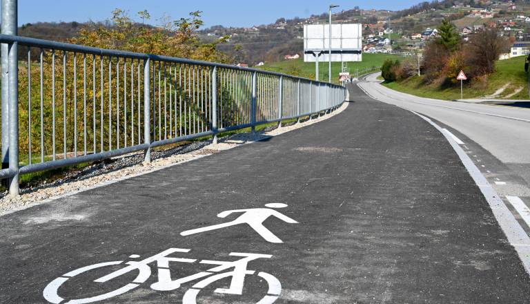 Novo mesto bogatejše za novo kolesarsko povezavo med Pletenko in Trško goro