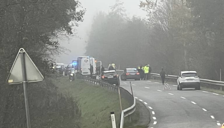 Nesreča na Goričkem: Vozil po nasprotnem pasu in trčil v avtomobil