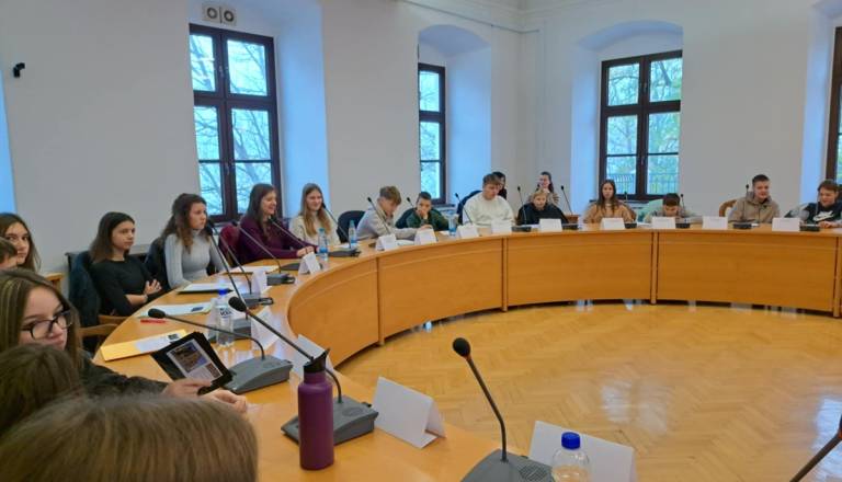 Kulturna dediščina skozi oči osnovnošolcev: Dediščino je nujno ohranjati, saj nas povezuje, nam daje identiteto