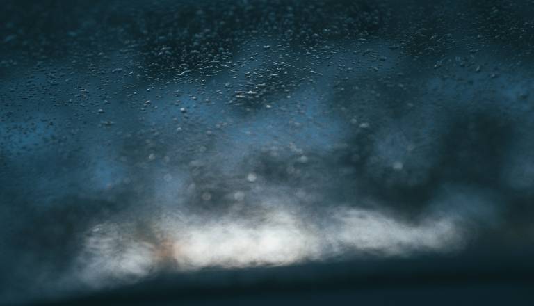 V ponedeljek dež, v torek pa ohladitev, meja sneženja se bo spustila precej nižje