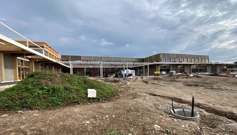 Starši na Galjevici pešačijo 30 minut do igrišča, občina napoveduje pogovore prihodnje leto