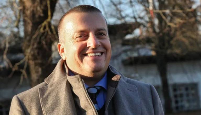 Previdno! Izdaja se za Joca Pečečnika in zavaja z lažnimi investicijami