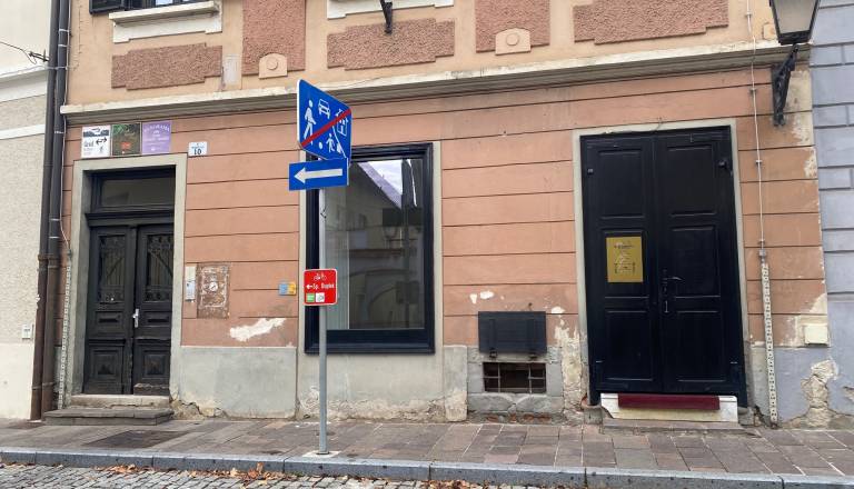 Mestna občina Ptuj v najem oddaja garažo in poslovni prostor. Kje?