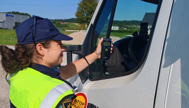 Pomurje: Že pred martinovim veselo, napihalo 26 voznikov, trije pa na drogah